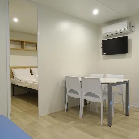 キャンプ場 Small Camp Portofelice エラクレア・マーレ