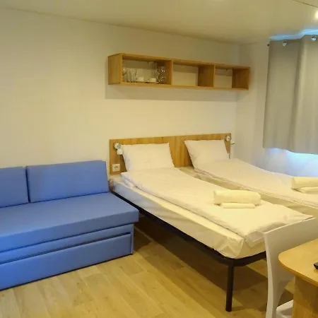 Small Camp Portofelice エラクレア・マーレ